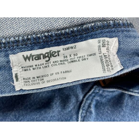 Vintage Wrangler Jeans Mens 36x30 Blue 13MWZ Denim Cowboy Boot Cut Fit Stonewash - Picture 2 of 8